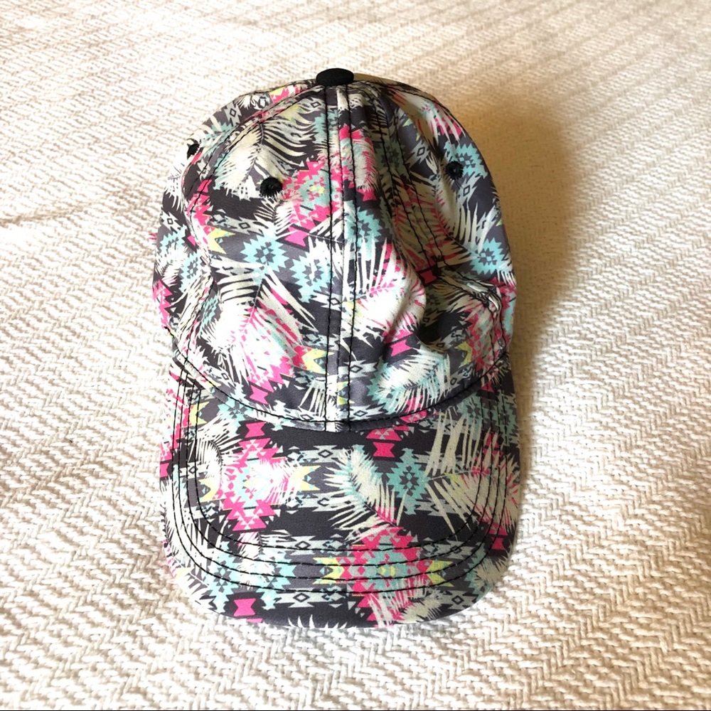 Multicolor hat
